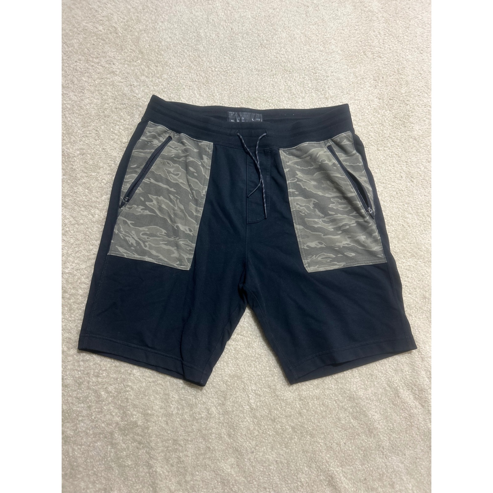 Abercrombie & Fitch Mens Shorts Black Camo Large Front Pockets Drawstring Casual